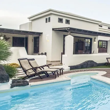 Faro Park With Private Pool Playa Blanca (Lanzarote)