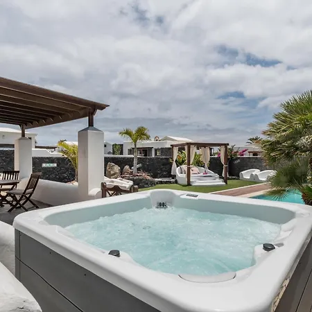 Willa Faro Park With Private Pool