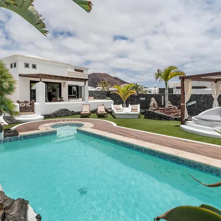 Faro Park With Private Pool Willa Playa Blanca (Lanzarote)